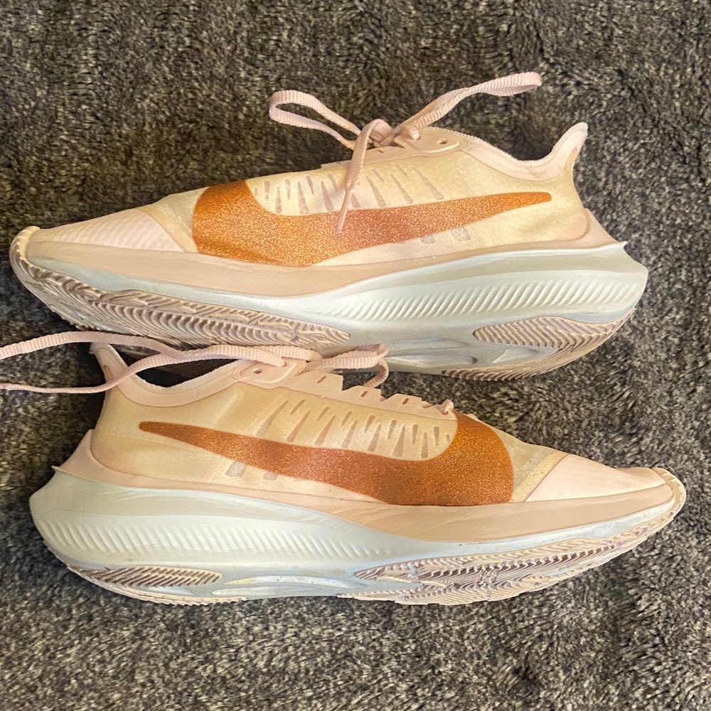 Nike Women's Peach and Copper Athletic Shoes Zoom Gravity size 9 - Picture 5 of 5